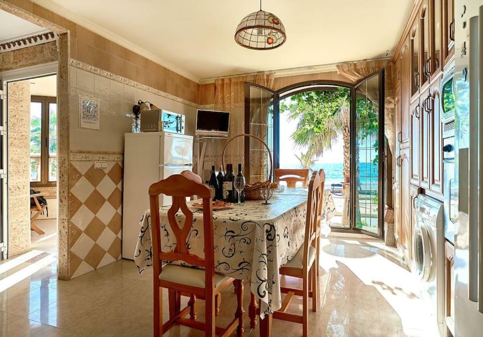 아드라 Casa De Sueno En La Playa 빌라 외부 사진